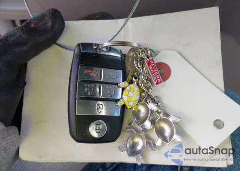 2015 Kia Sedona Ex z USA, uszkodzony, nr VIN KNDMC5C18F6019945